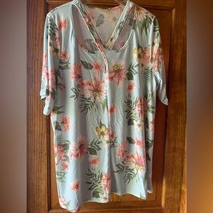 Keyhole Neckline Tropical Print Super Soft T-Shirt. 2X